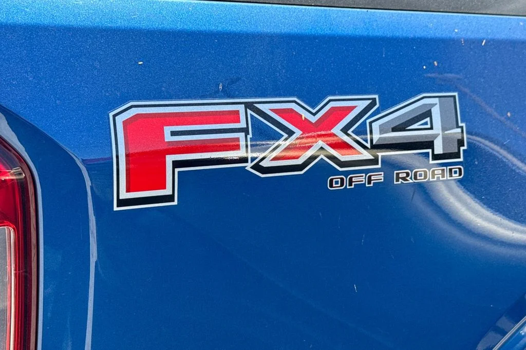 Used 2024 Blue Ford XLT image 9