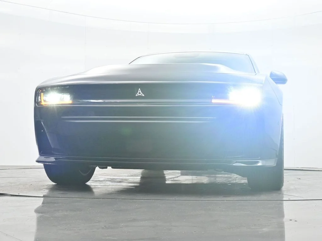 New 2026 Diamond Black Crystal Pearlcoat Dodge Scat Pack image 33