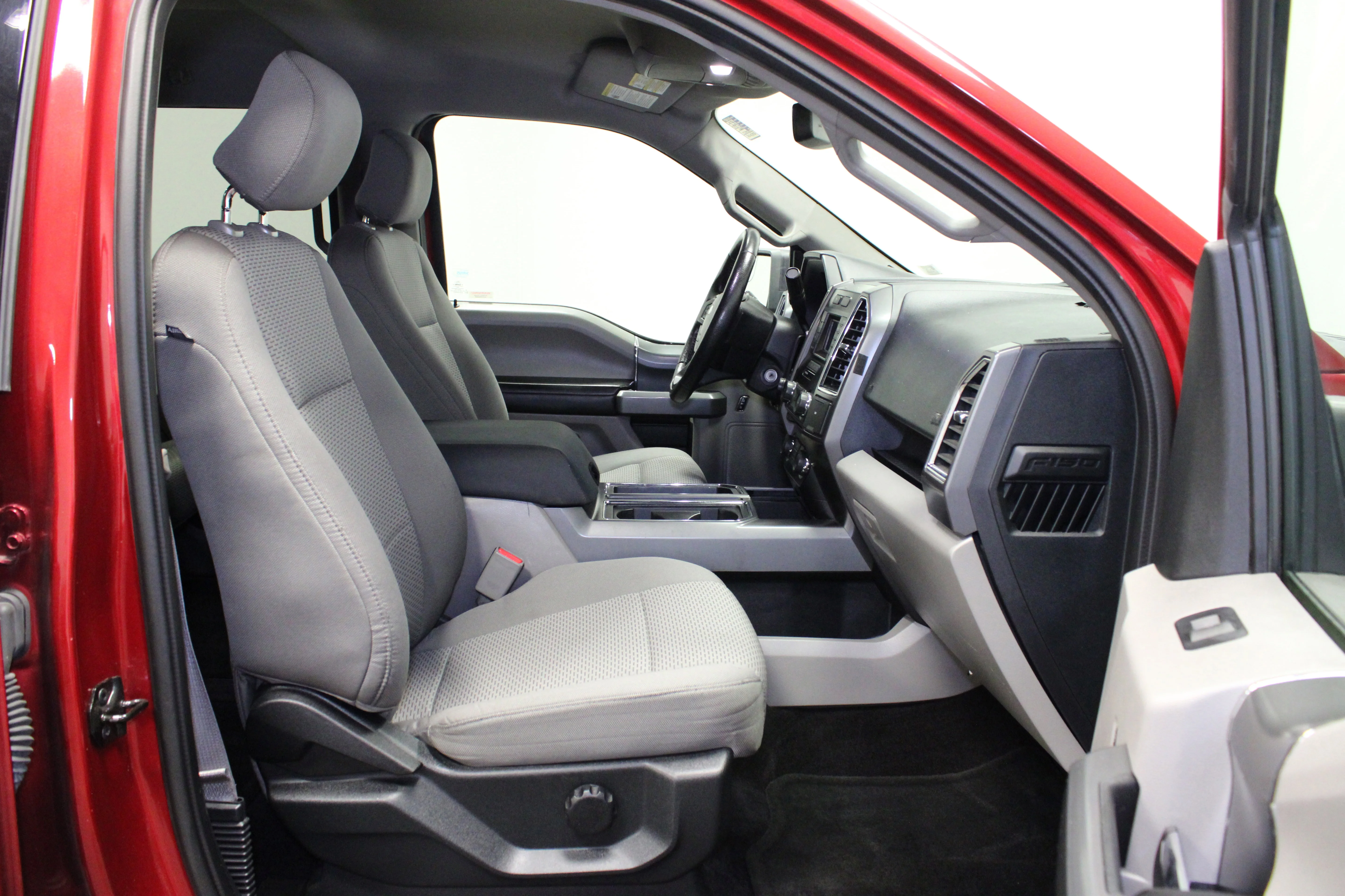 Used 2016 Ruby Red Metallic Tinted Clearcoat Ford XLT image 15