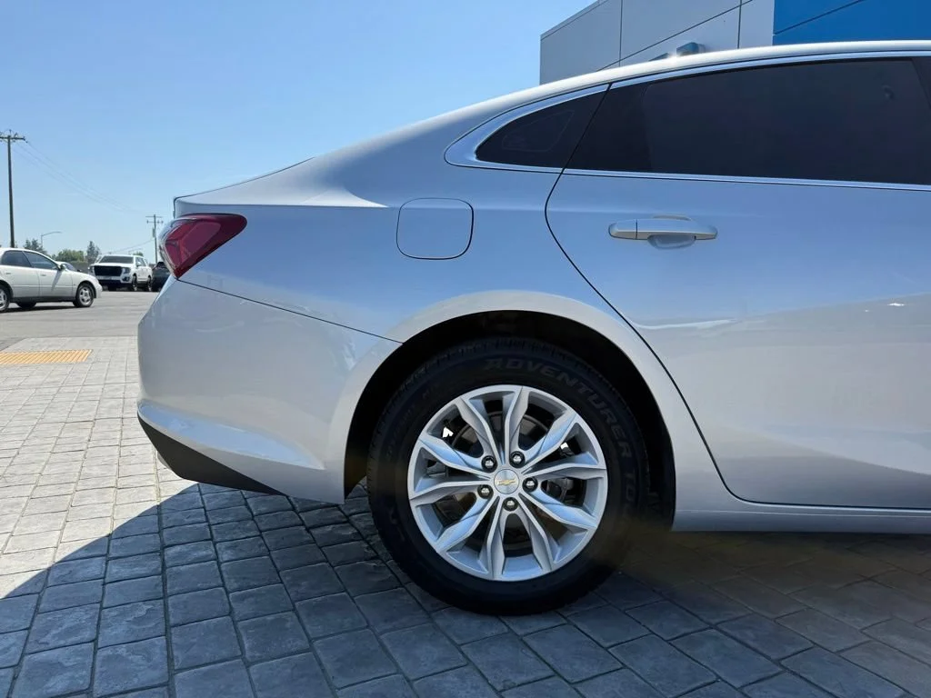 Used 2021 SILVER ICE METALLIC Chevrolet LT image 10