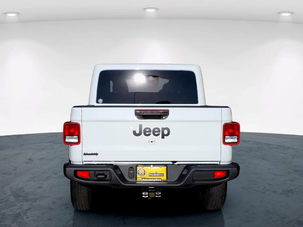 Used 2025 White Jeep Sport S image 10