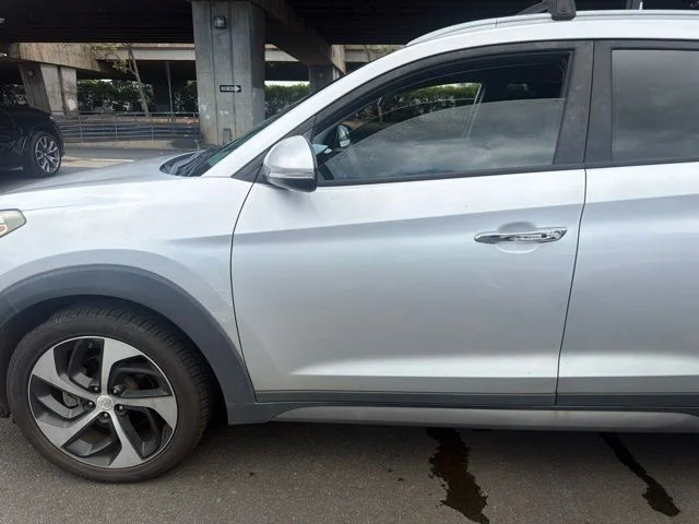 Used 2017 Silver Hyundai Limited image 3