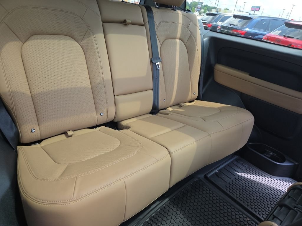 Used 2025 Santorini Black Metallic Land Rover S image 25