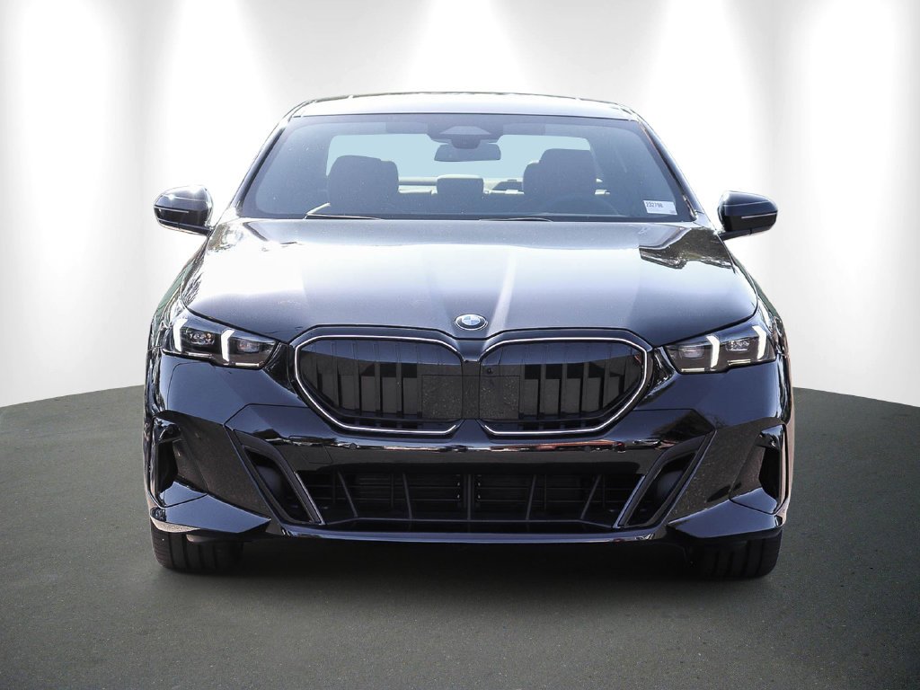 2027 BMW 5 Series photo 2