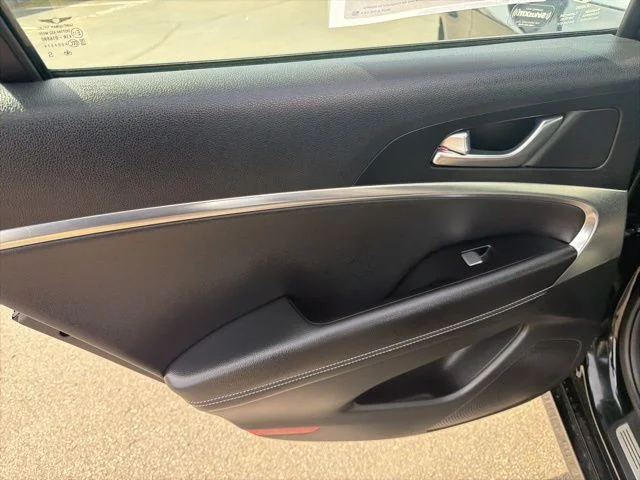 Used 2025 Black Genesis 2.5T image 23