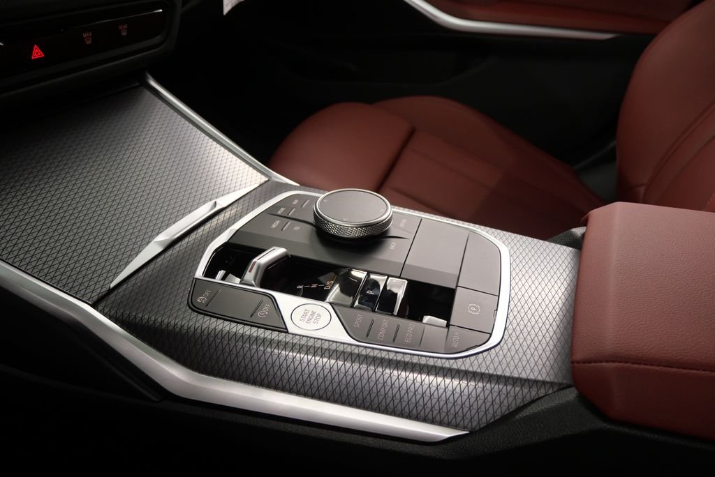 2025 BMW 3 Series 330i - Photo 25