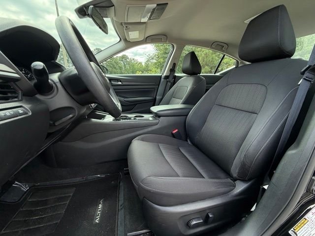 Used 2025 Black Nissan 2.5 SV image 17