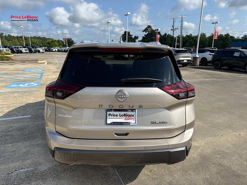 Certified Used 2025 SILVER Nissan SL image 6