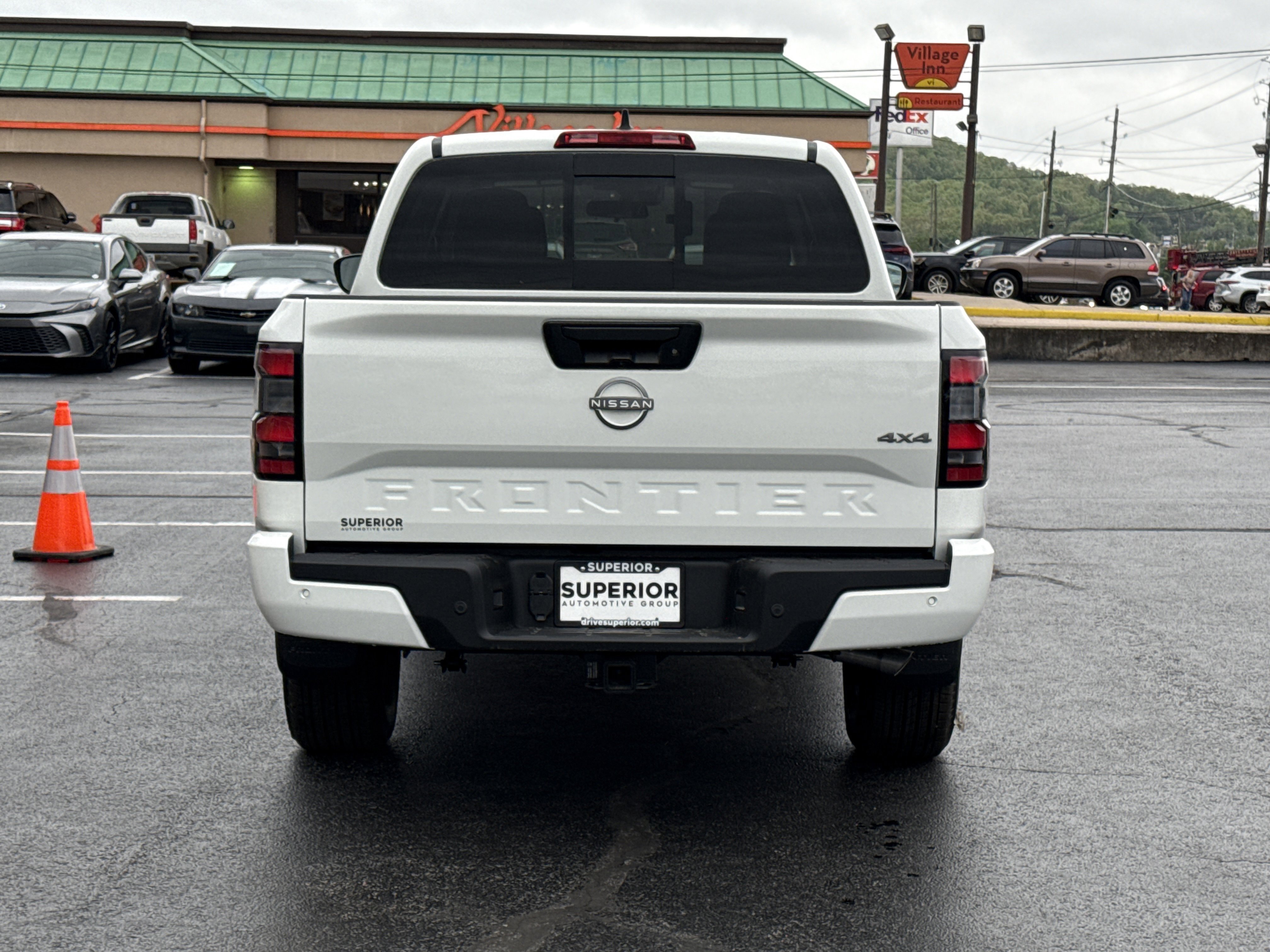 New 2026 Glacier White Nissan Crew Cab SV image 4