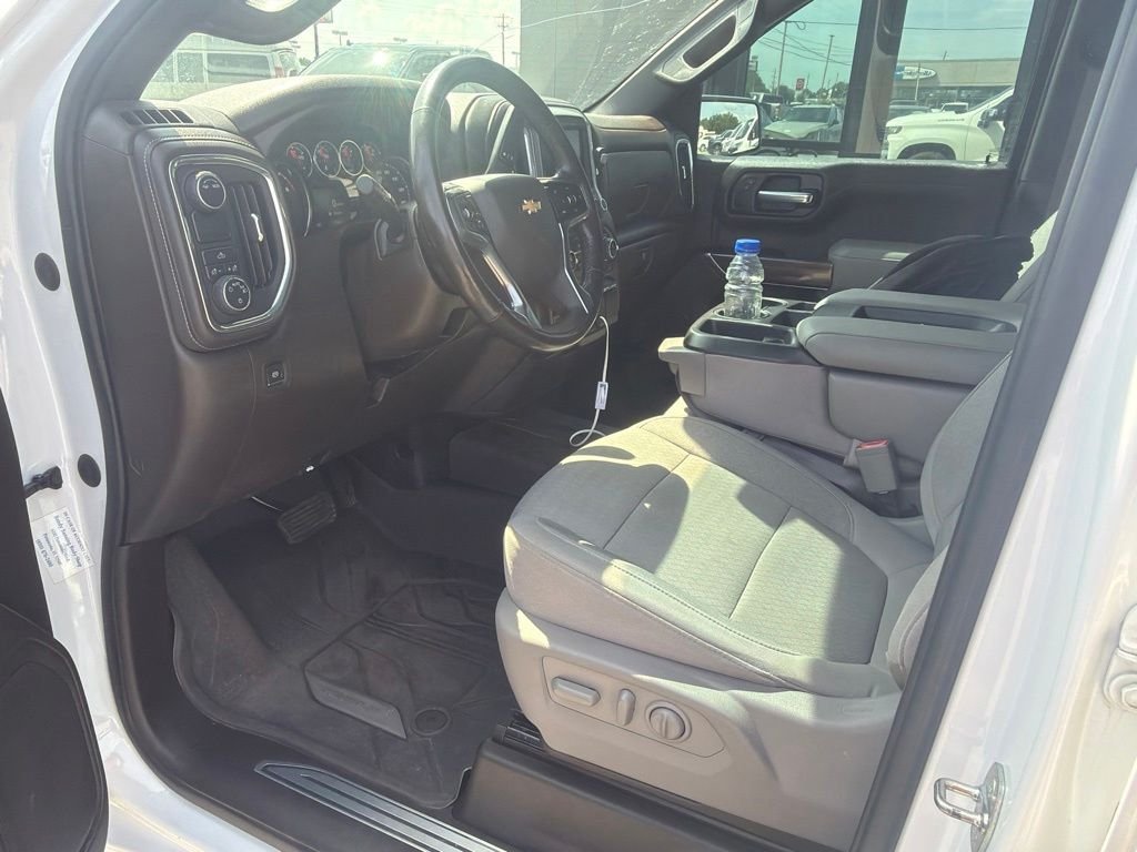 Used 2021 White Chevrolet LT image 6