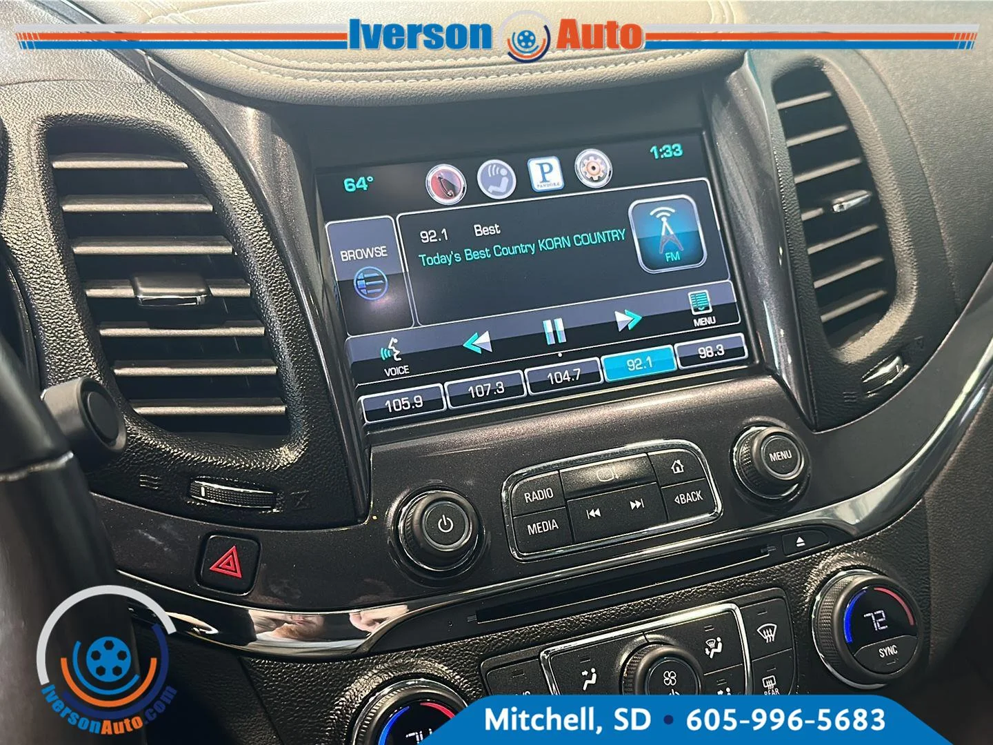 Used 2014 Silver Topaz Metallic Chevrolet LT image 19