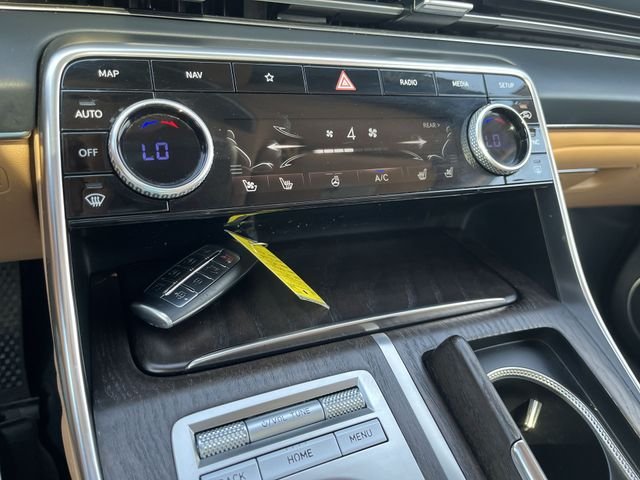 Used 2023 White Genesis 3.5T image 19