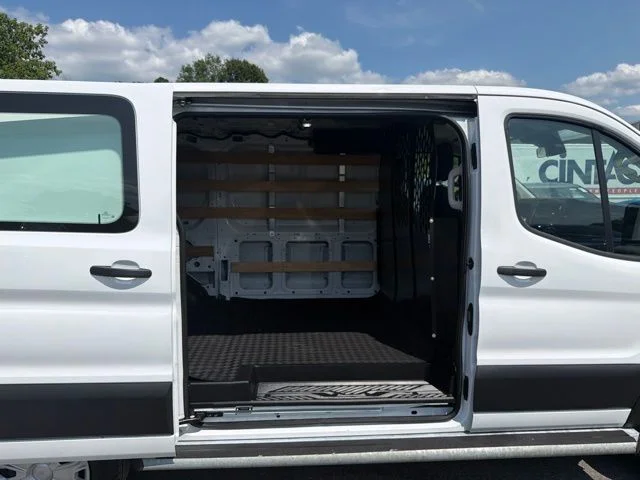 Used 2025 White Ford Base image 32
