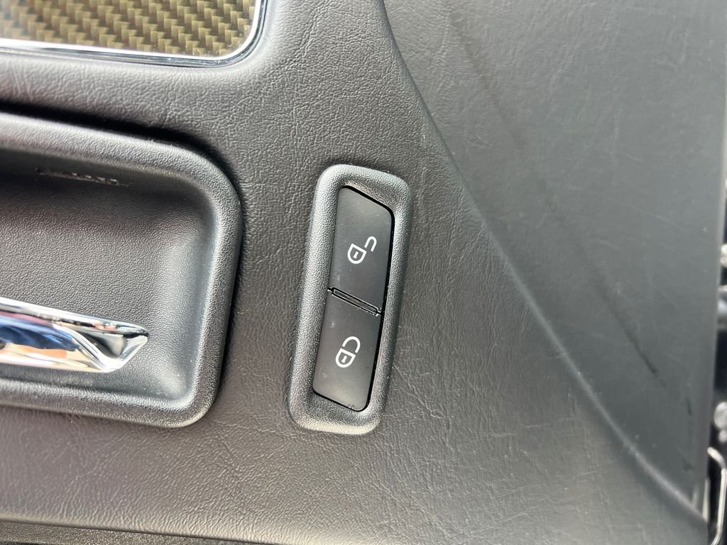 Used 2017  Mercedes-Benz G 550 Squared image 13
