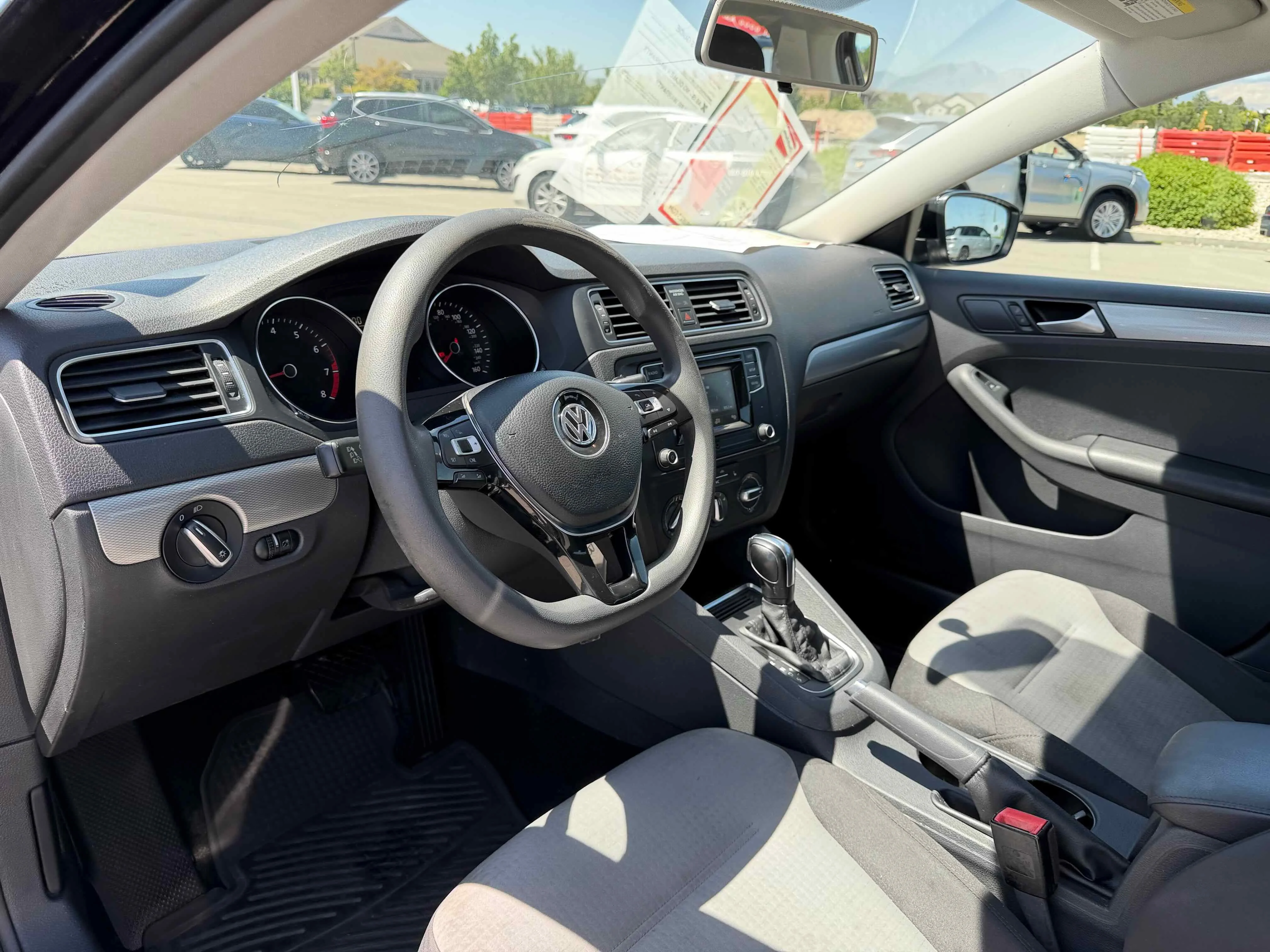 Used 2017 Black Volkswagen 1.4T S image 13