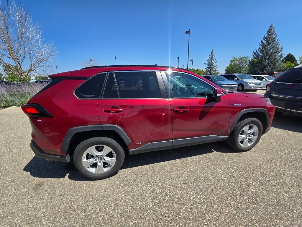 Used 2019 Ruby Flare Pearl Toyota Hybrid XLE image 17
