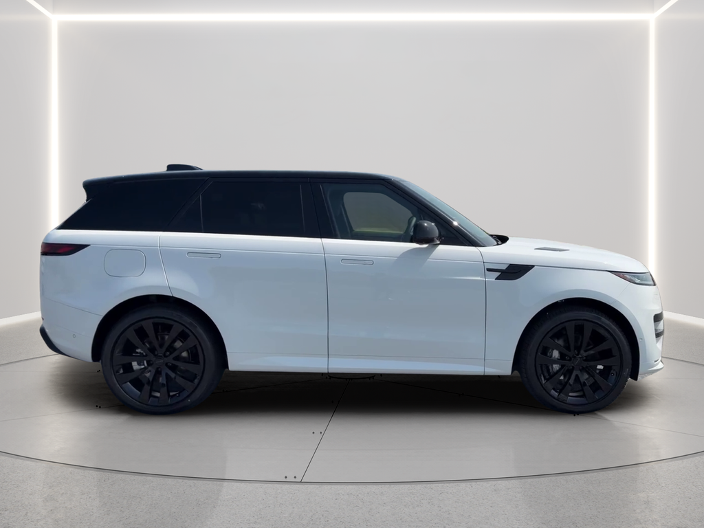 New 2026 Fuji White Land Rover Dynamic SE image 4