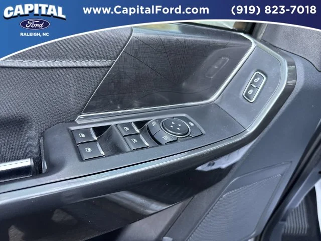 Used 2023 White Ford XLT image 21
