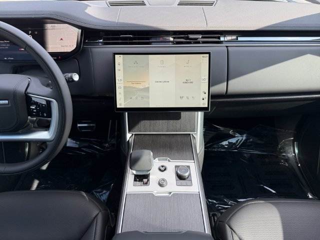 New 2027 Carpathian Grey Land Rover SE image 15