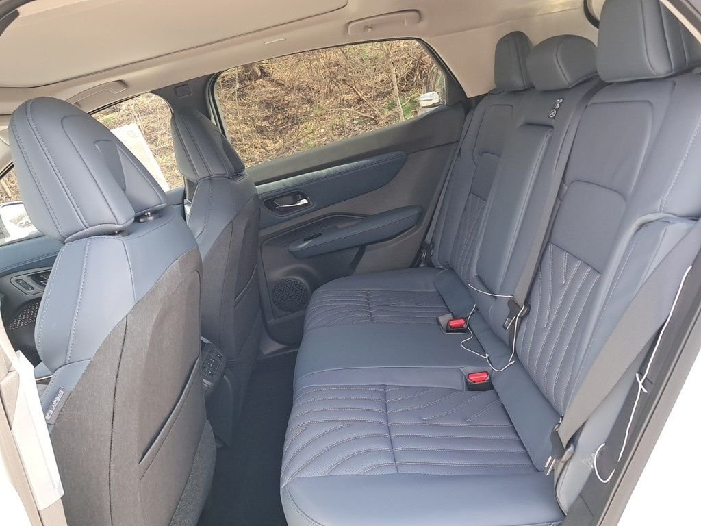 2025 Nissan ARIYA Platinum+ - Photo 26