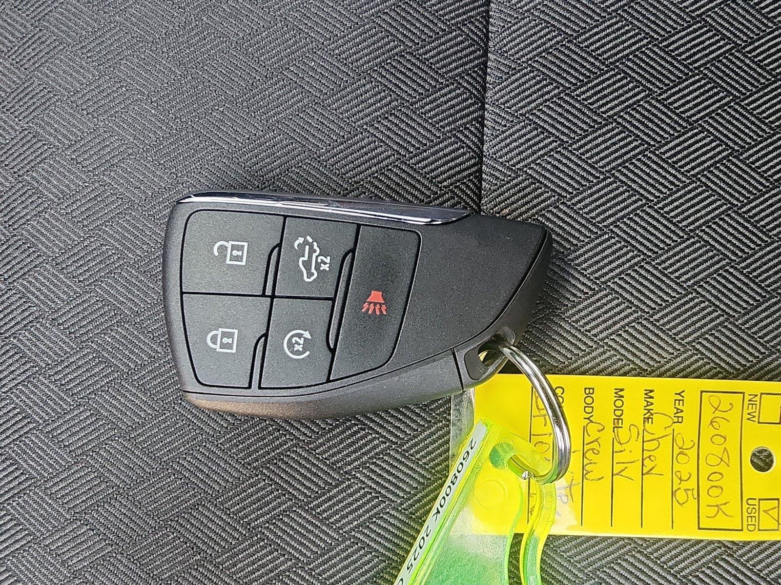 Used 2025 Summit White Chevrolet LT image 26