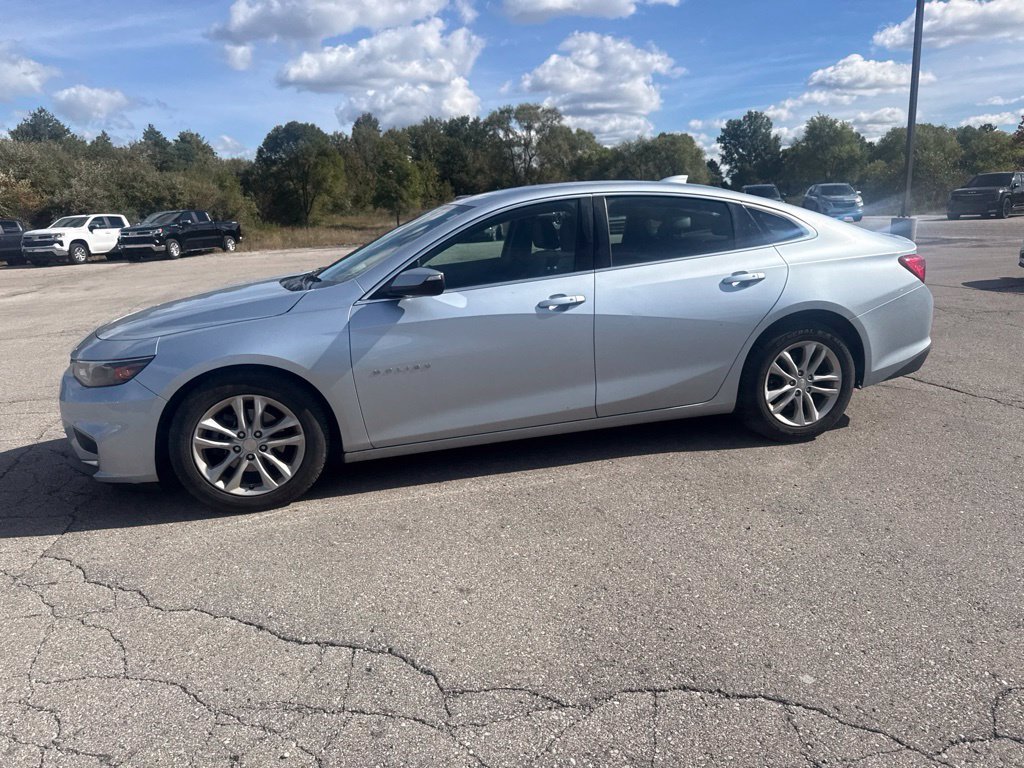 Used 2018 Chevrolet Malibu 1LT with VIN 1G1ZD5ST3JF233796 for sale in Traverse City, MI