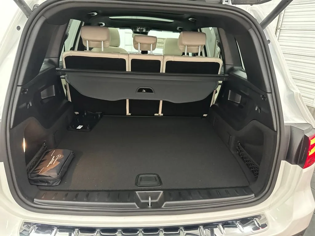 New 2026 White Mercedes-Benz GLB 250 image 27