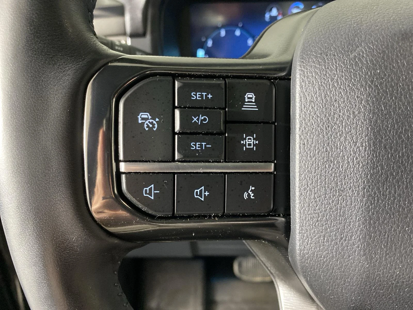 Used 2024 Agate Black Ford Platinum image 21