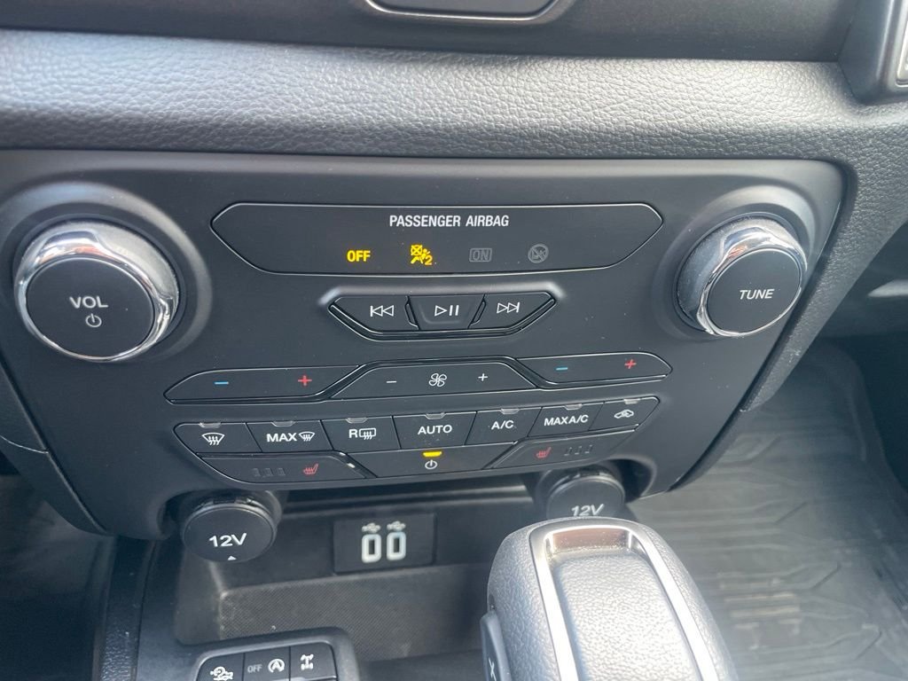 Used 2023 Carbonized Gray Metallic Ford Lariat image 14