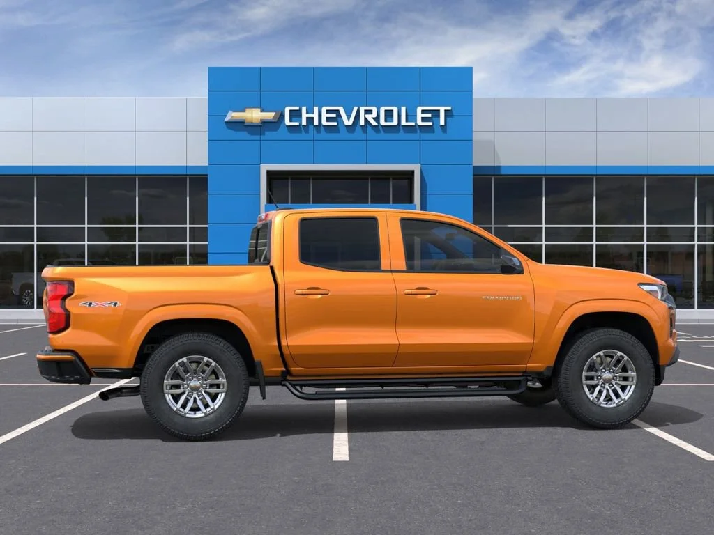 2025 Chevrolet Colorado LT - Photo 5
