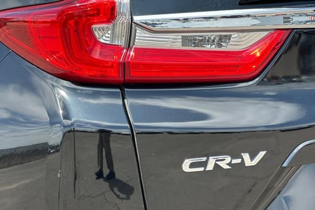 Used 2017 Crystal Black Pearl Honda Touring image 31