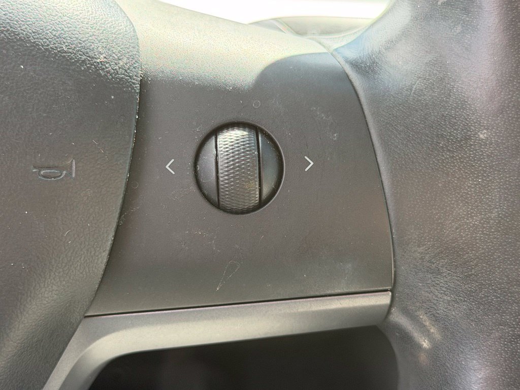 Used 2018 Black Tesla Mid Range image 21