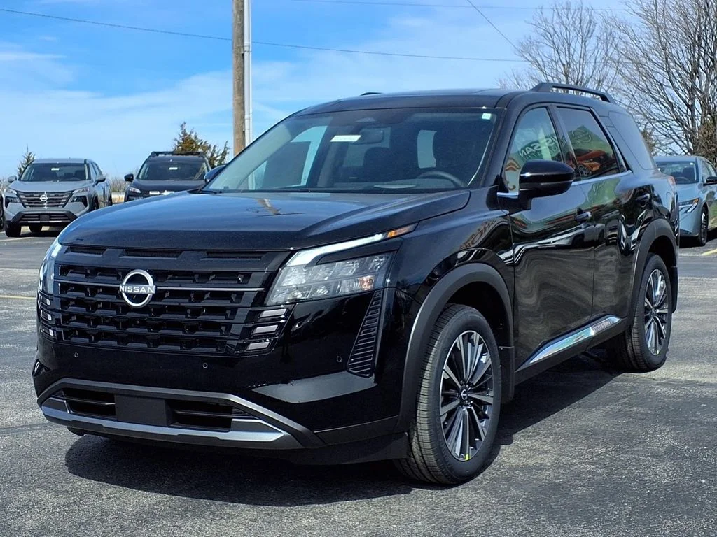 New 2026 Super Black Nissan Platinum image 2