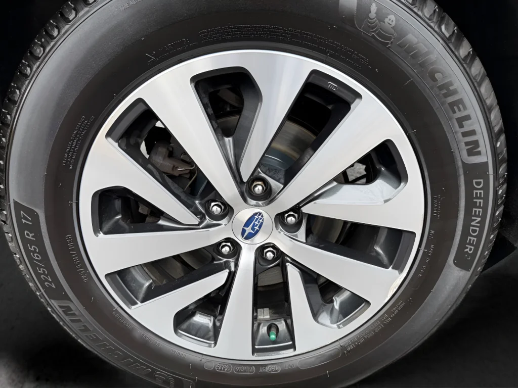 Used 2020 Black Subaru Premium image 30