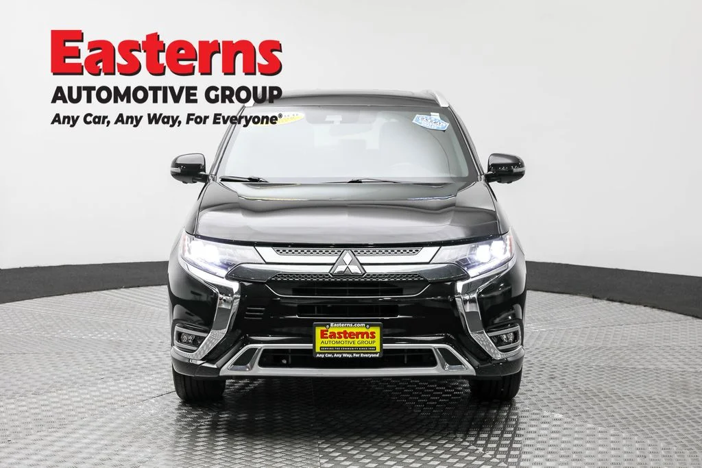 Used 2021 Black Mitsubishi SEL image 2