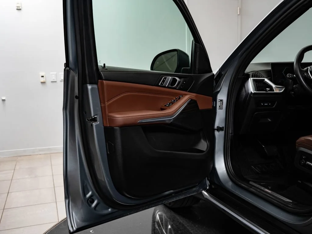 Used 2024 Skyscraper Grey Metallic BMW xDrive40i image 28