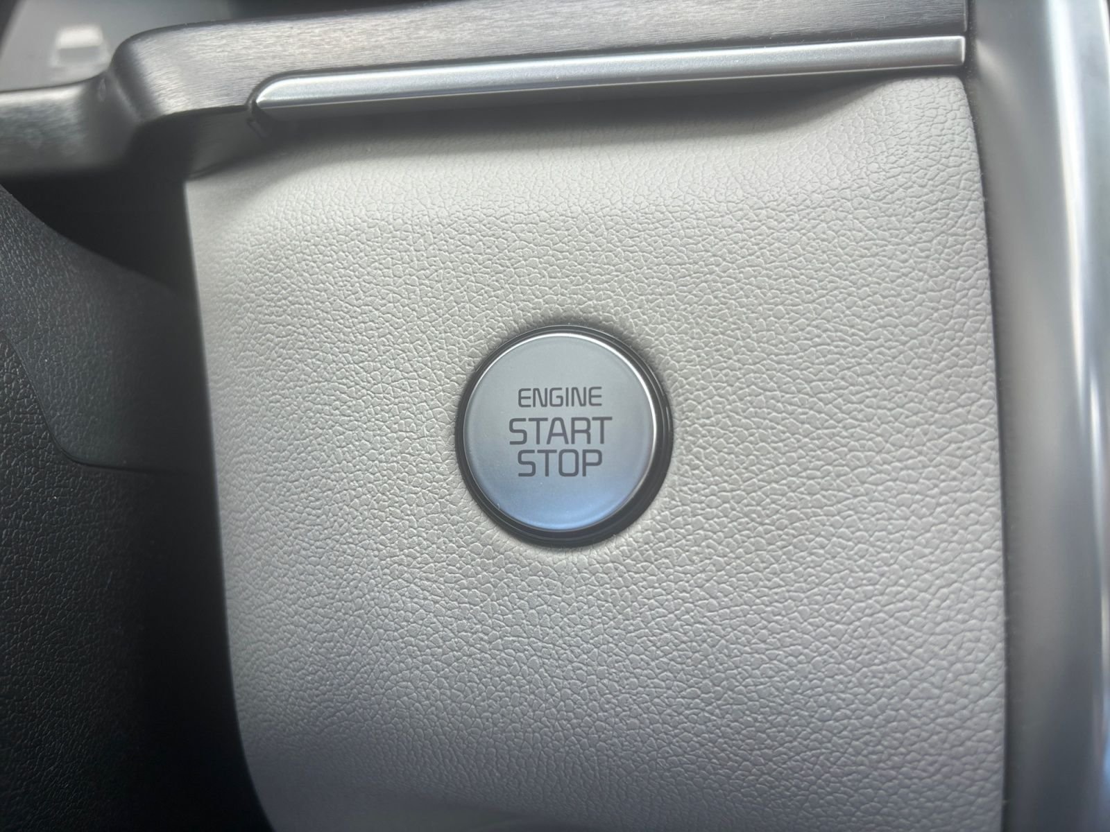 Used 2021 Silver Kia SX-Prestige image 24