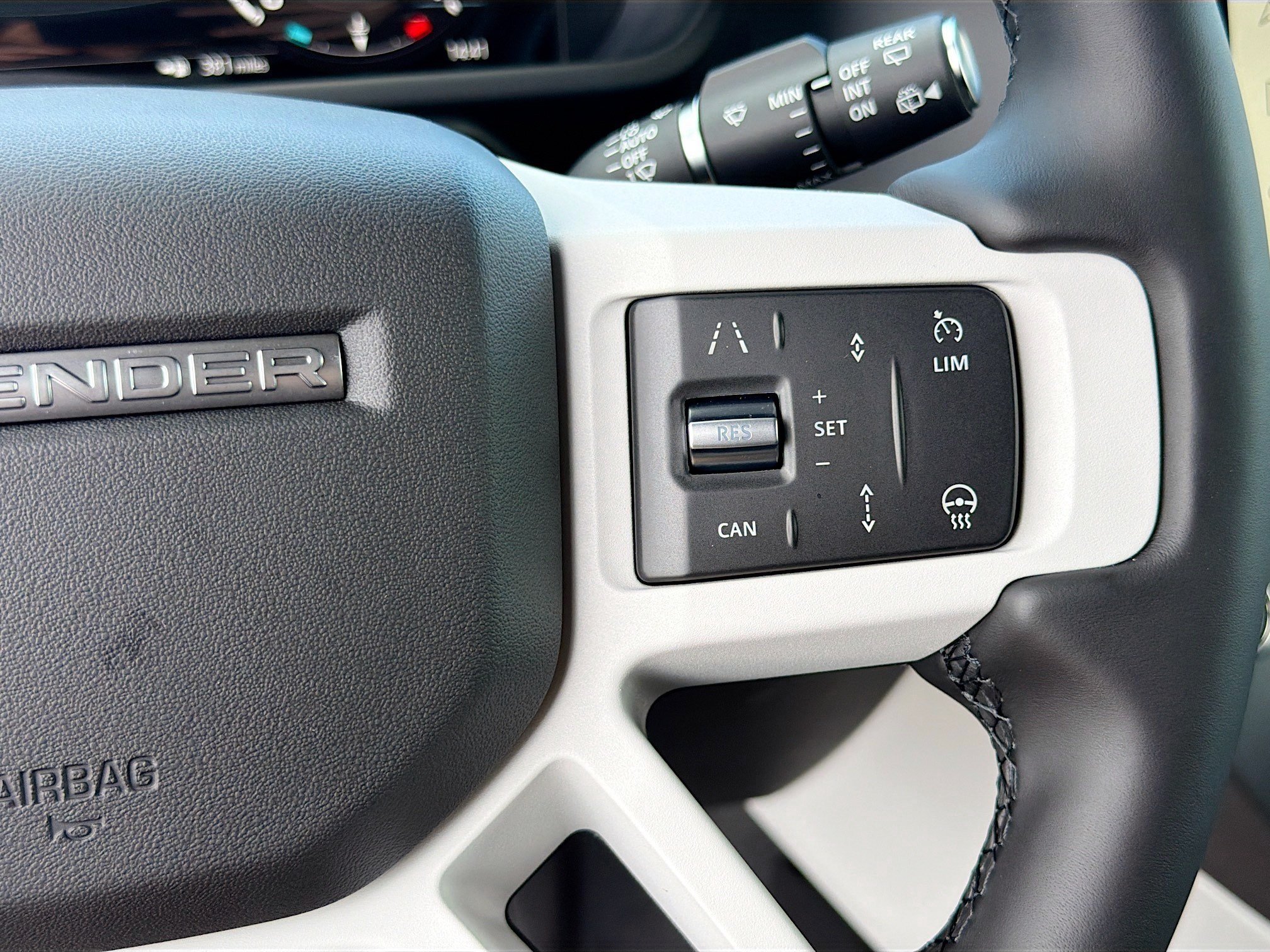 New 2026 Borasco Grey Land Rover X-Dynamic SE image 39