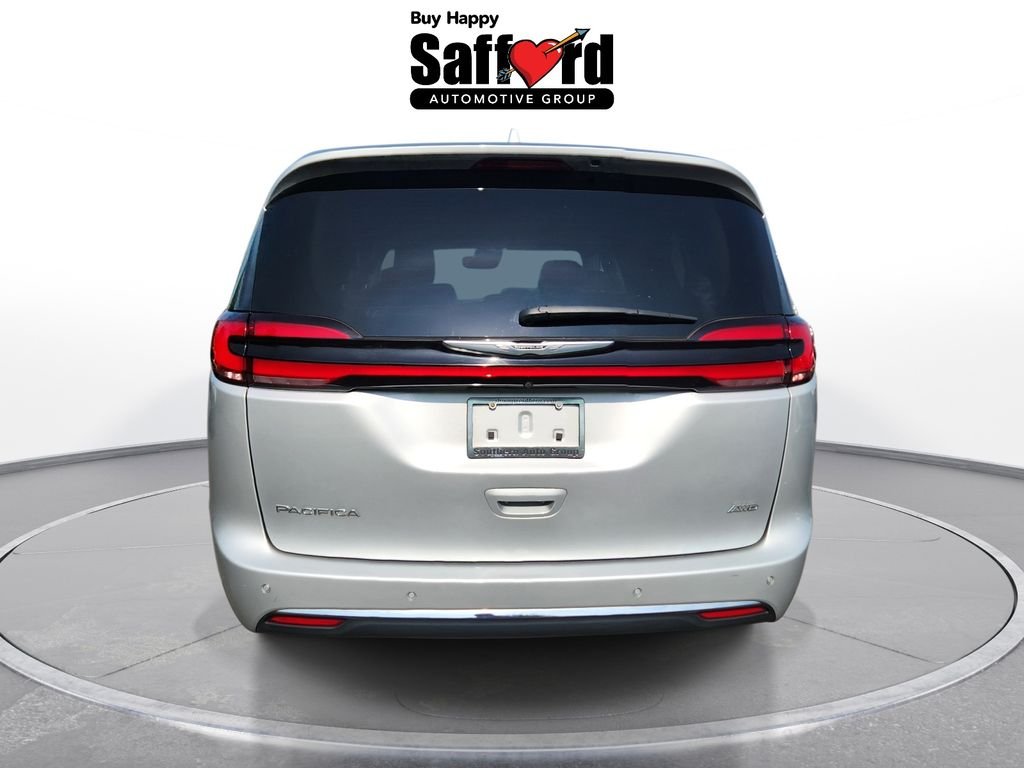 Used 2022 Silver Chrysler Touring L image 9