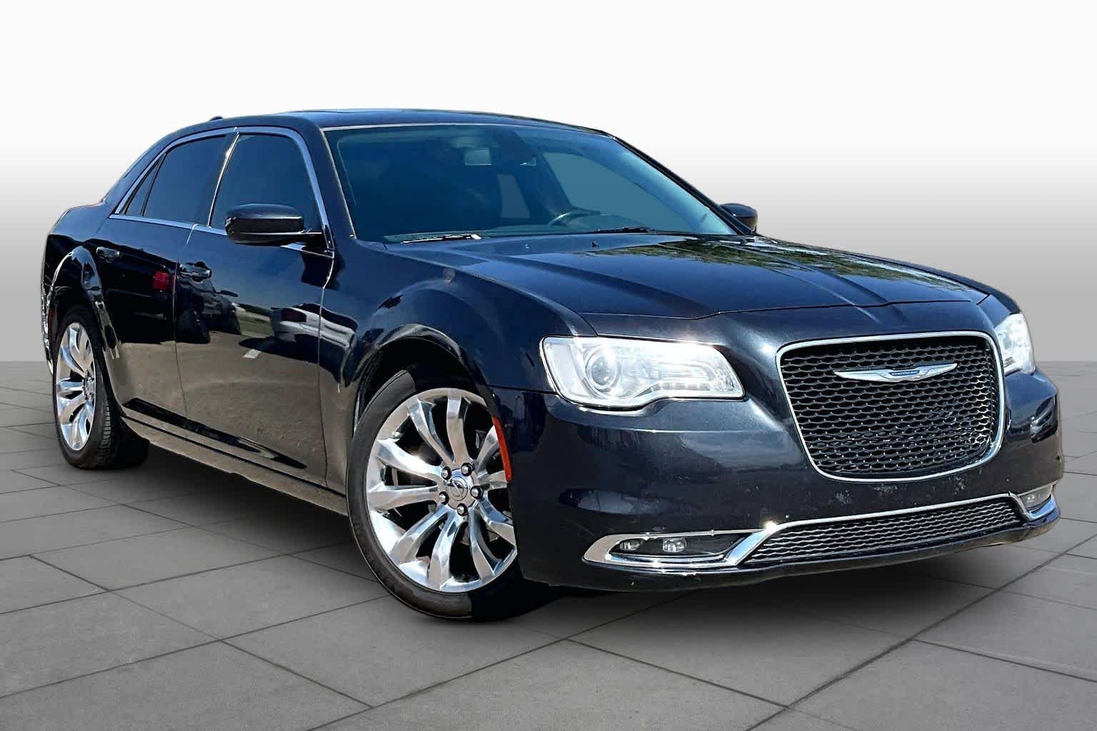 Used 2018 Maximum Steel Metallic Clearcoat Chrysler Touring L image 3
