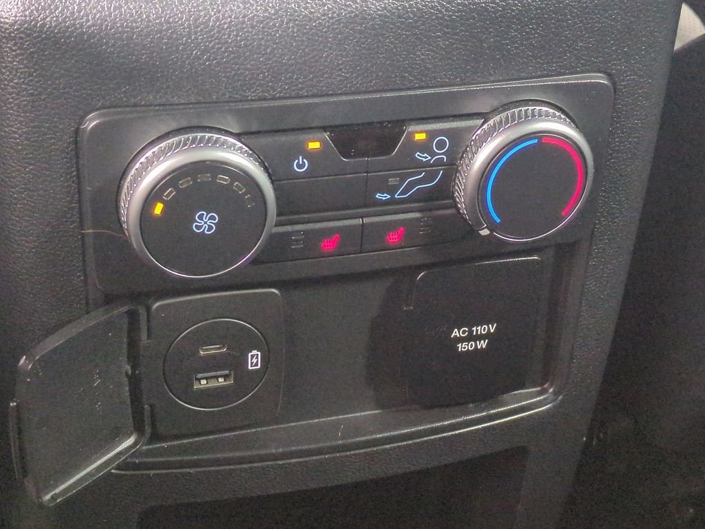 2020 Ford Explorer Platinum - Photo 18