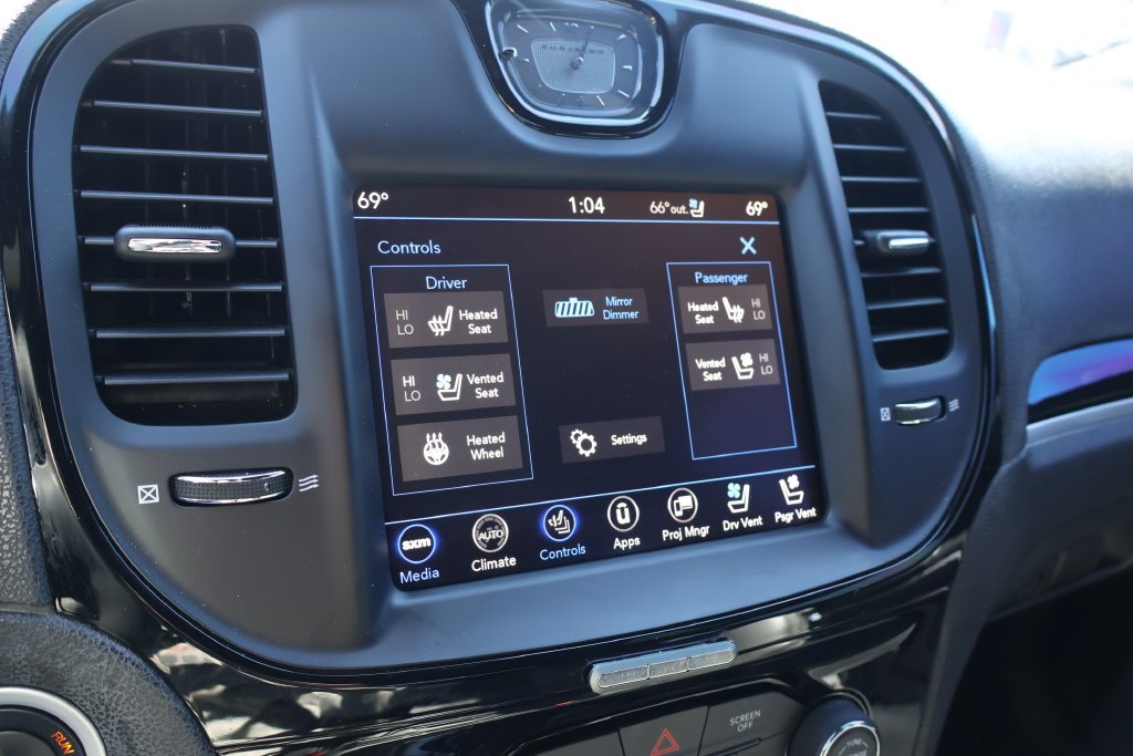 2023 Chrysler 300 S - Photo 25