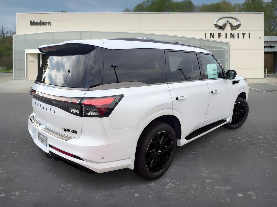New 2027 Radiant White INFINITI SPORT image 5