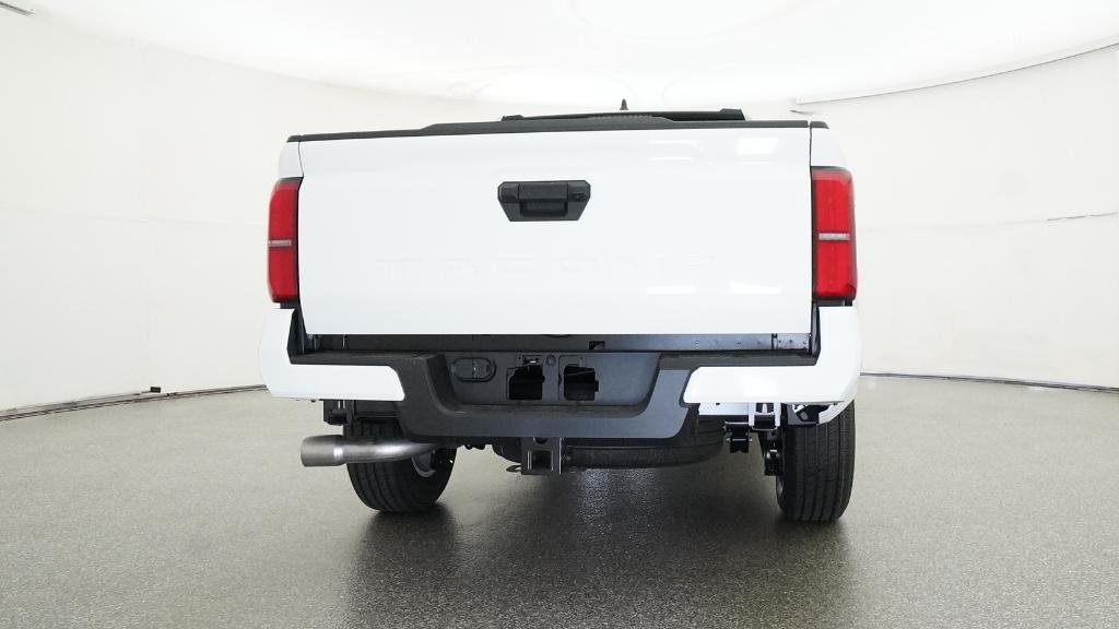 New 2026 White Toyota SR5 image 4