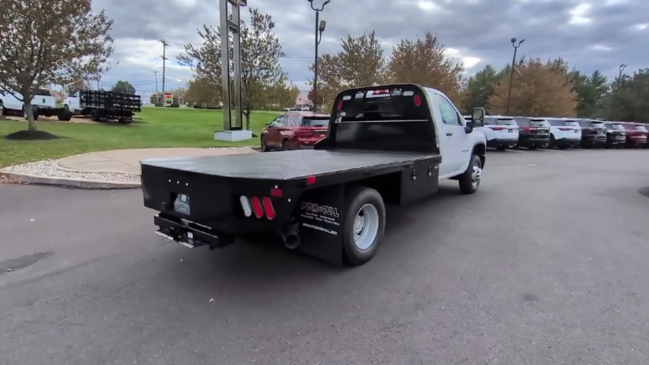 New 2025 Summit White Chevrolet Work Truck image 40