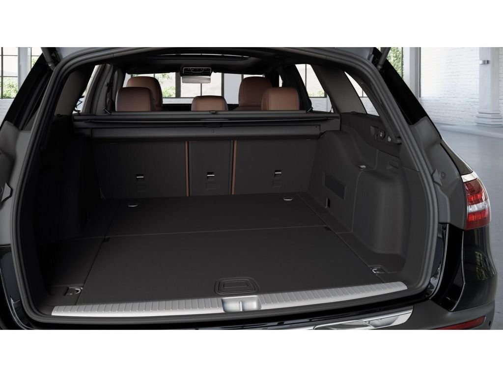 Certified Used 2022 Black Mercedes-Benz  image 7