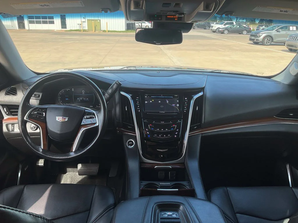 Used 2018 BLACK RAVEN Cadillac Luxury image 36