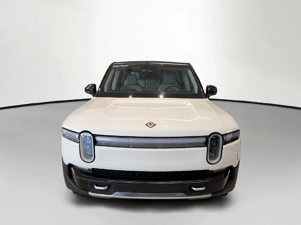 Used 2025  Rivian Adventure Dual Motor Max Pack image 2