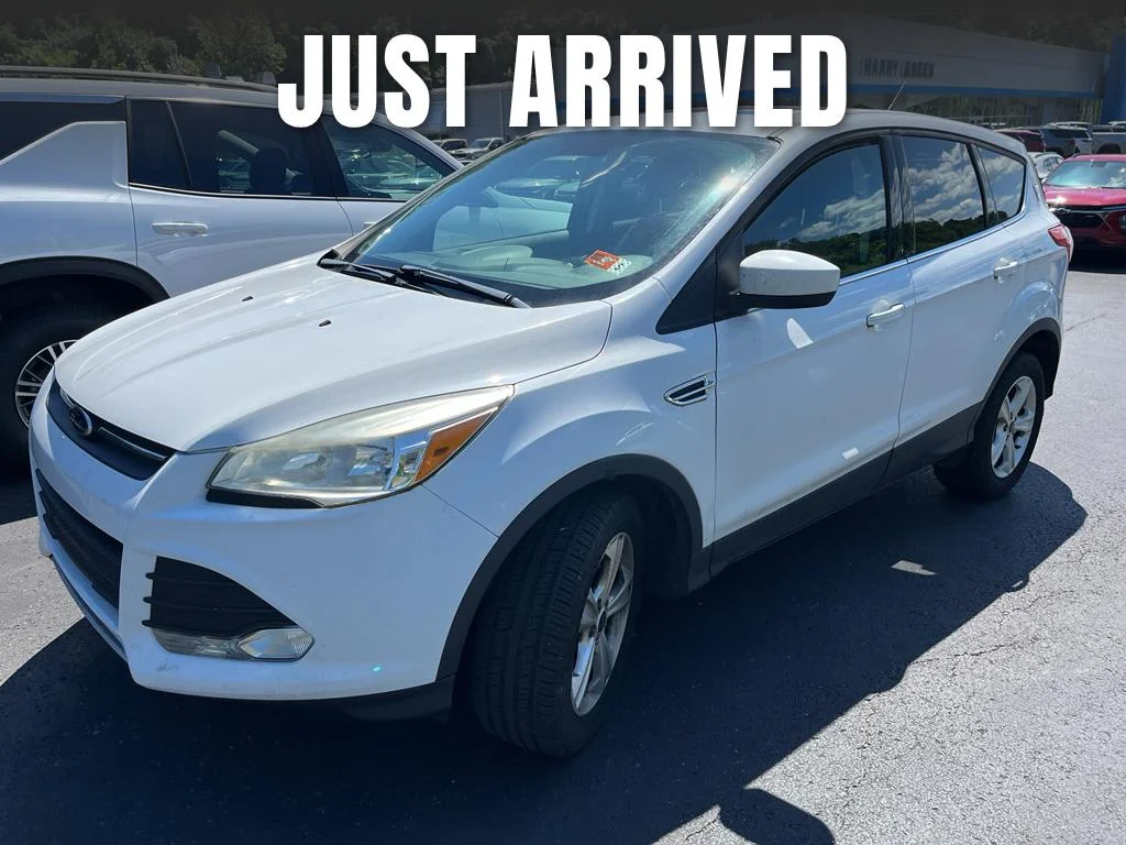 Used 2016 Oxford White Ford SE image 1