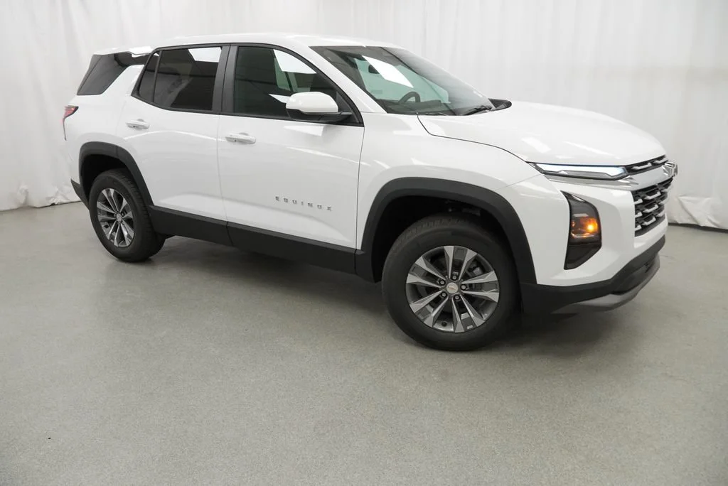 New 2027 Summit White Chevrolet LT image 6
